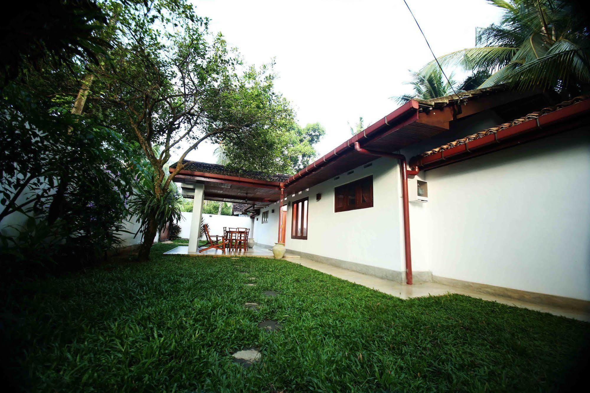 Summer Dew Villa تالب المظهر الخارجي الصورة