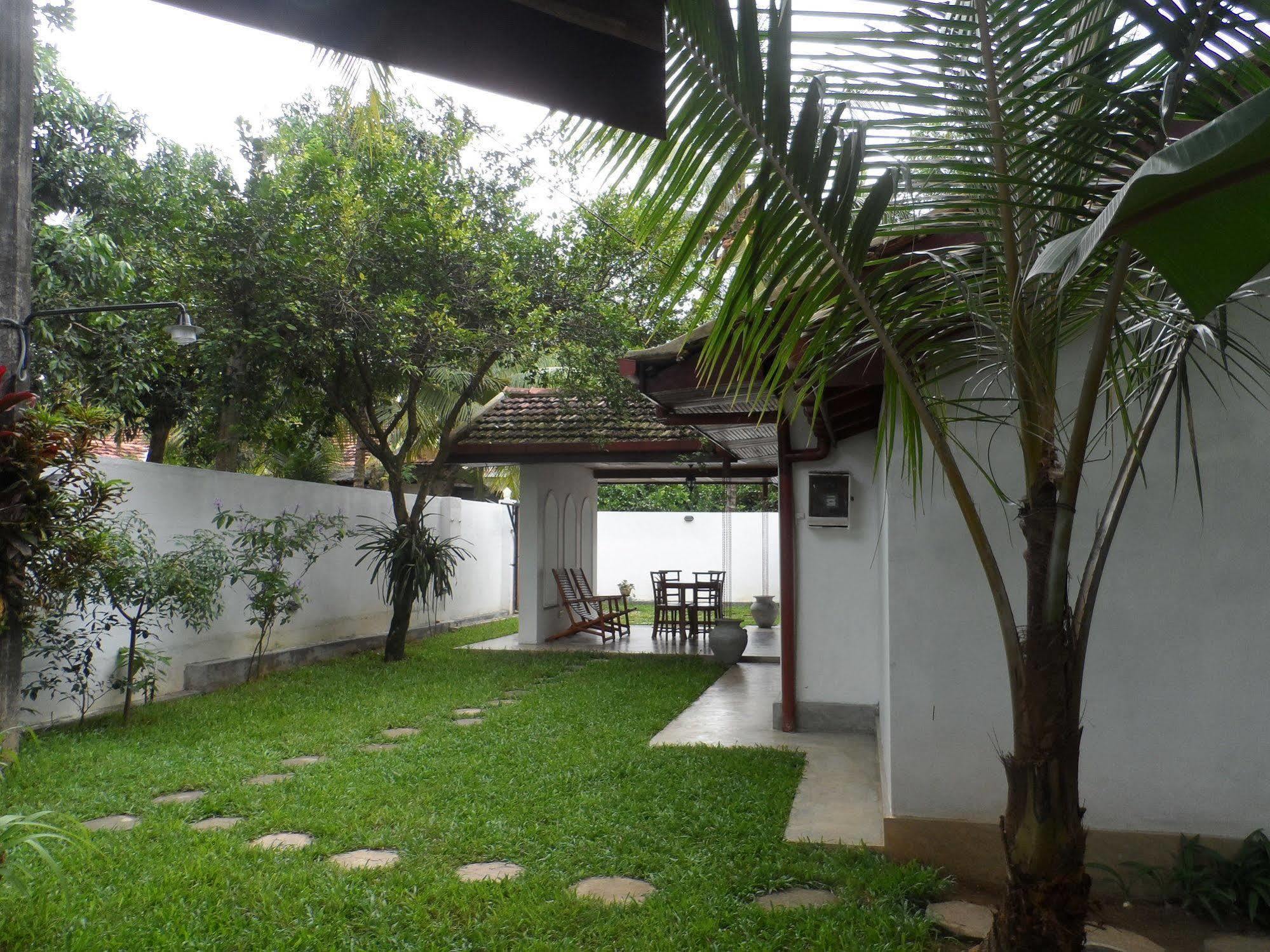 Summer Dew Villa تالب المظهر الخارجي الصورة